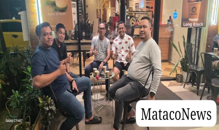 Suasana pertemuan koordinasi Matacon & Partners Region Sulawesi dan AR Collection MNC membahas penanganan 2 unit excavator Doosan yang disita sebagai barang bukti perkara pertambangan yang diduga ilegal di Sulawesi Tenggara, di Makassar.