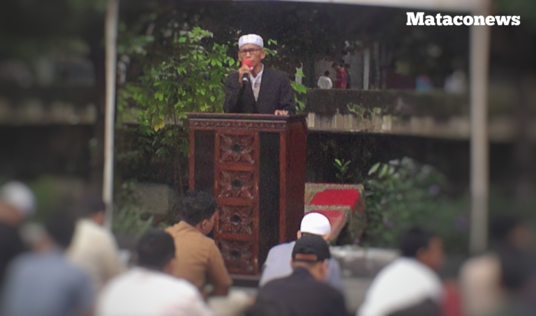 Pembina Yayasan Masjid Sukamulia, menyampaikan pesan pada kegiatan shalat Idul Fitri 1447 H