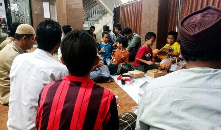 Kegiatan berbuka puasa bersama ibadah Puasa Sunnah Muharram