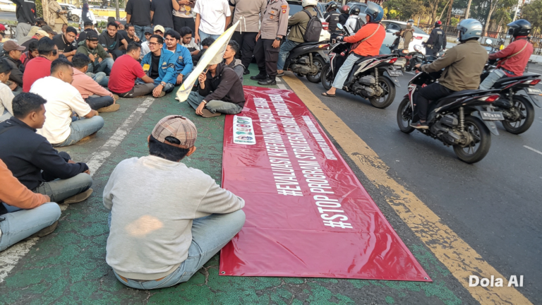 Aliansi Mahasiswa, demo Disekitaran kantor Badan Gizi Nasional, Jakarta pusat